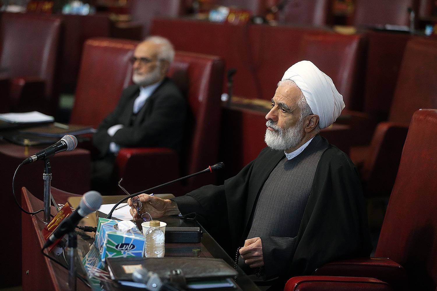 گزارش تصویری جلسه مجمع تشخیص مصلحت نظام با موضوع بررسی  تبصره ماده 1 طرح «الزام به ثبت رسمی معاملات اموال غیر منقول»