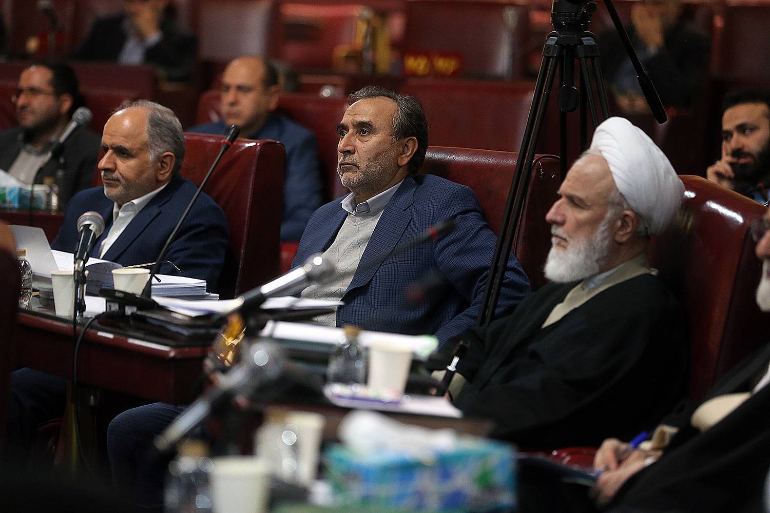 گزارش تصویری جلسه مجمع تشخیص مصلحت نظام با موضوع بررسی  تبصره ماده 1 طرح «الزام به ثبت رسمی معاملات اموال غیر منقول»