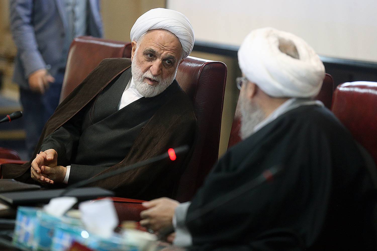 گزارش تصویری جلسه مجمع تشخیص مصلحت نظام با موضوع بررسی  تبصره ماده 1 طرح «الزام به ثبت رسمی معاملات اموال غیر منقول»