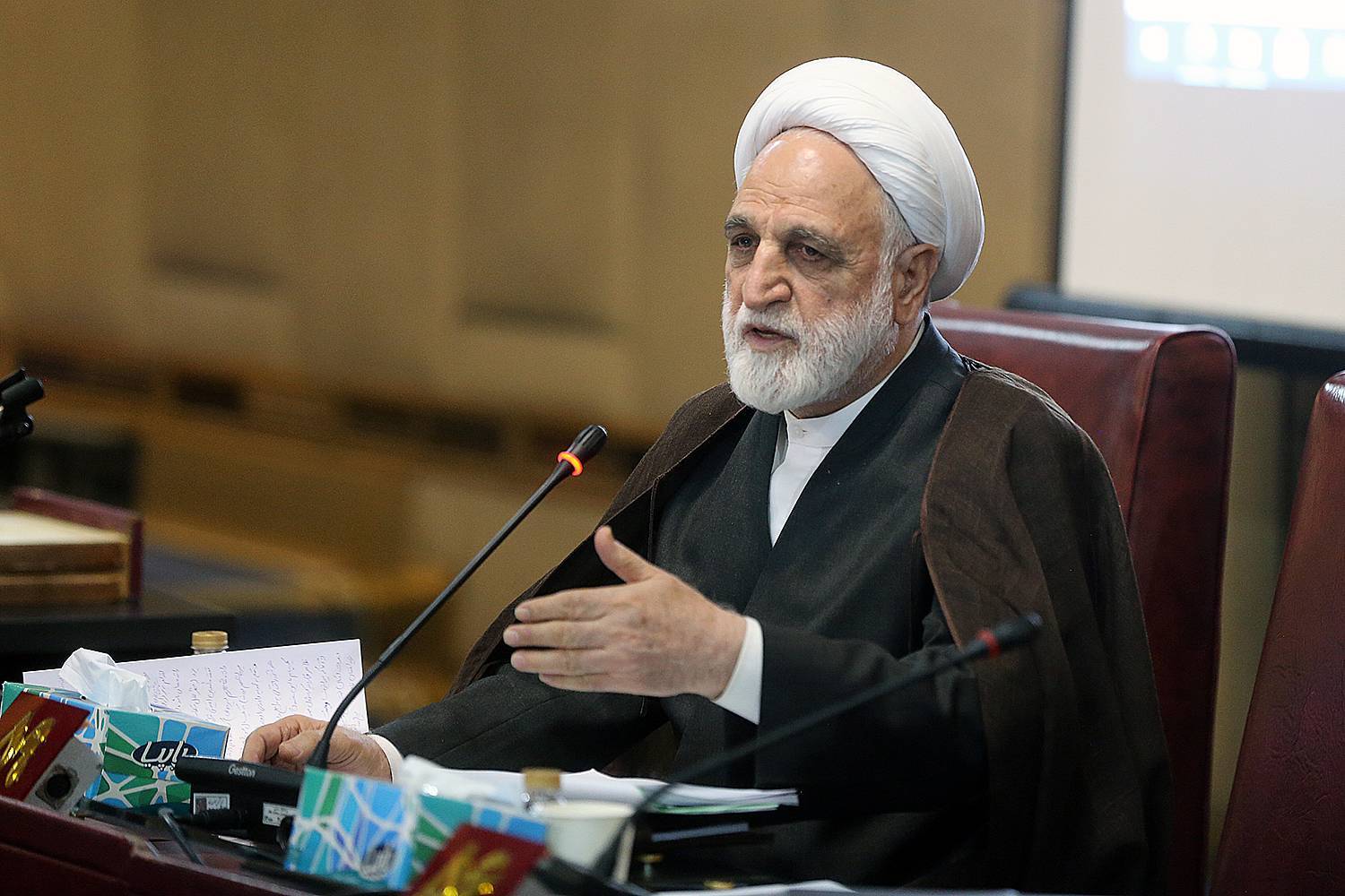 گزارش تصویری جلسه مجمع تشخیص مصلحت نظام با موضوع بررسی  تبصره ماده 1 طرح «الزام به ثبت رسمی معاملات اموال غیر منقول»