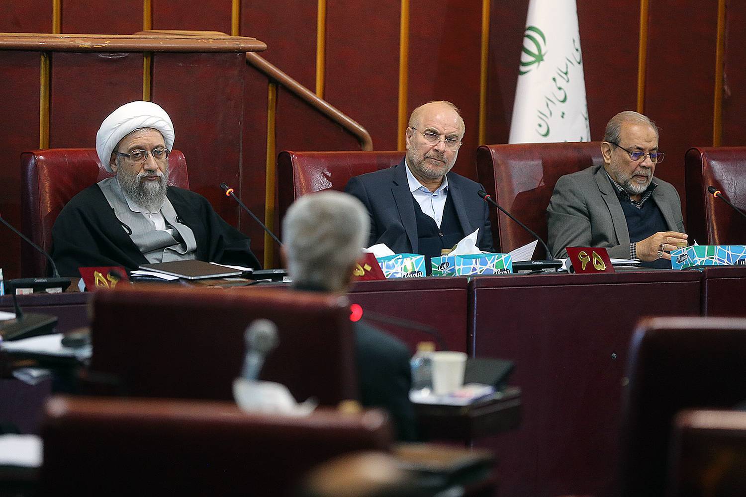 گزارش تصویری جلسه مجمع تشخیص مصلحت نظام با موضوع بررسی  تبصره ماده 1 طرح «الزام به ثبت رسمی معاملات اموال غیر منقول»