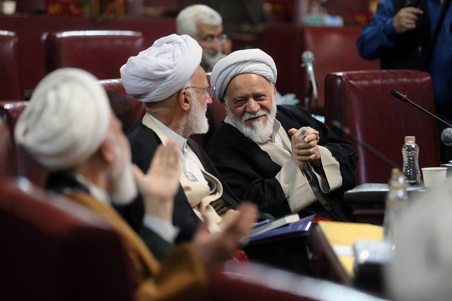 گزارش تصویری جلسه صحن مجمع تشخیص مصلحت نظام با موضوع ادامه بررسی مصوبه مجلس شورای اسلامی در خصوص الزام به ثبت رسمی معاملات اموال غیر منقول