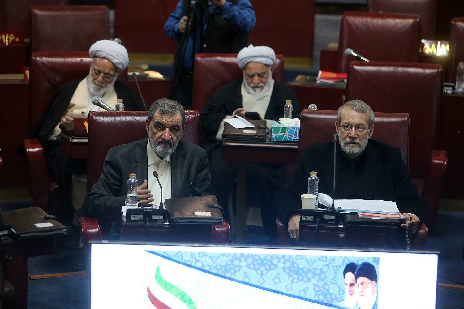 گزارش تصویری جلسه صحن مجمع تشخیص مصلحت نظام با موضوع ادامه بررسی مصوبه مجلس شورای اسلامی در خصوص الزام به ثبت رسمی معاملات اموال غیر منقول