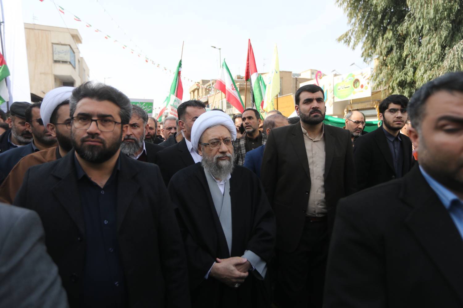 گزارش تصویری حضور آیت الله آملی لاریجانی در راهپیمایی یوم الله 22 بهمن در شهر مقدس قم