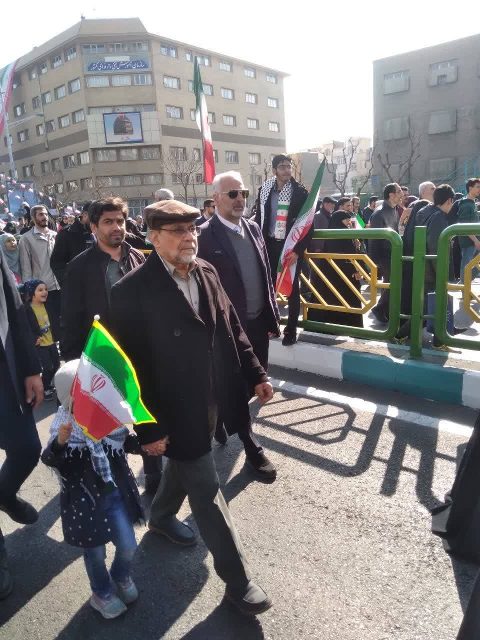 گزارش تصویری حضور دبیرمجمع تشخیص مصلحت نظام در راهپیمایی روز 22 بهمن در تهران