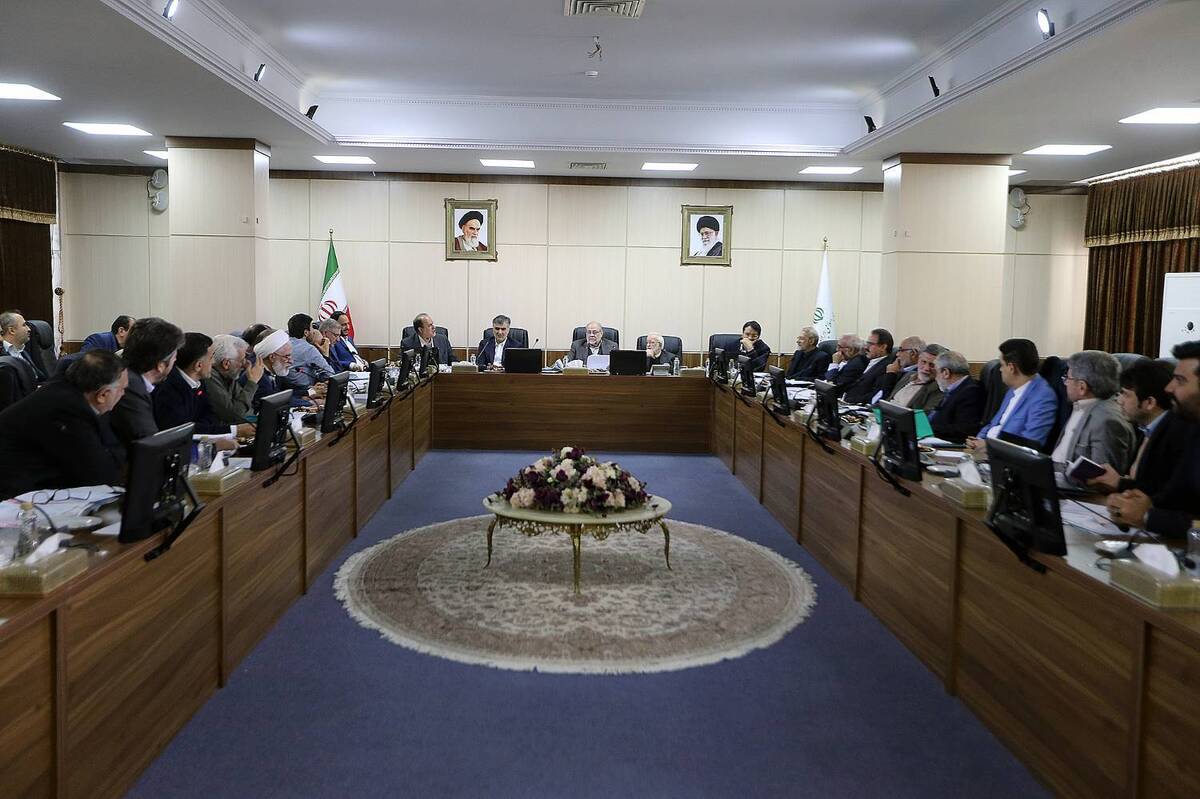 توزیع قیر با ۵۰ درصد قیمت بورس کالا برای پروژه های راه و شهر سازی  مغایر سیاست های کلی نیست