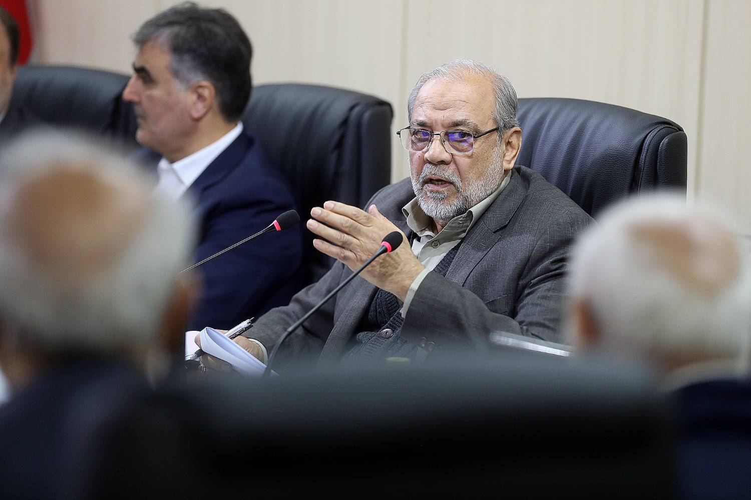 توزیع قیر با ۵۰ درصد قیمت بورس کالا برای پروژه های راه و شهر سازی مغایر سیاست های کلی نیست توزیع قیر با ۵۰ درصد قیمت بورس کالا برای پروژه های راه و شهر سازی مغایر سیاست های کلی نیست