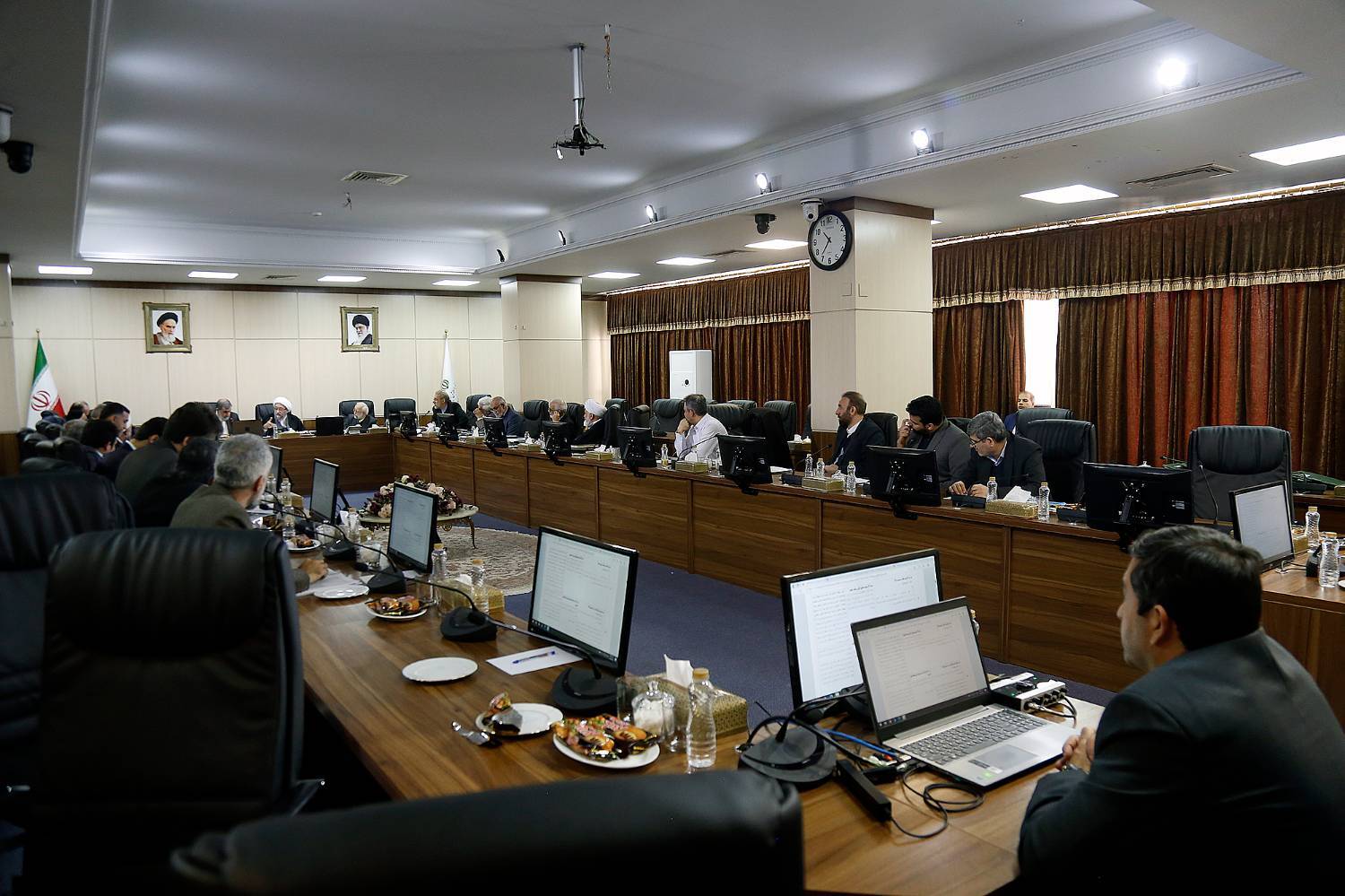 گزارش تصویری جلسه  هیئت عالی نظارت با موضوع بررسی موارد مغایرت بودجه سال 1403 کل کشور با سیاست های کلی نظام 18 بهمن 1402