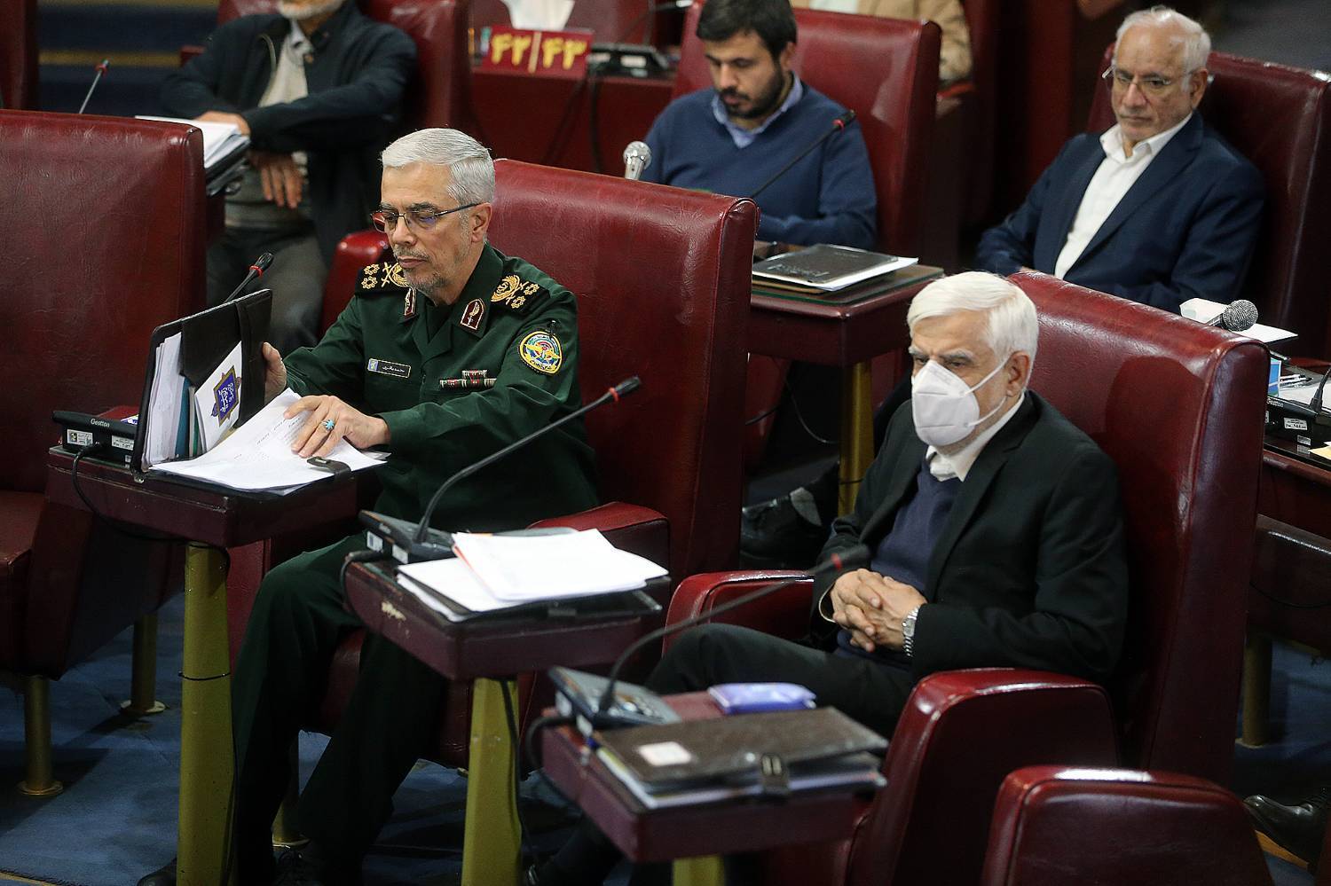 تخصیص ۱۳میلیارد و۶۰۰ میلیون یورو به نرخ ارز ترجیحی برای واردات کالاهای اساسی کشاورزی، دارو و مواد اولیه تخصیص ۱۳میلیارد و۶۰۰ میلیون یورو به نرخ ارز ترجیحی برای واردات کالاهای اساسی کشاورزی، دارو و مواد اولیه