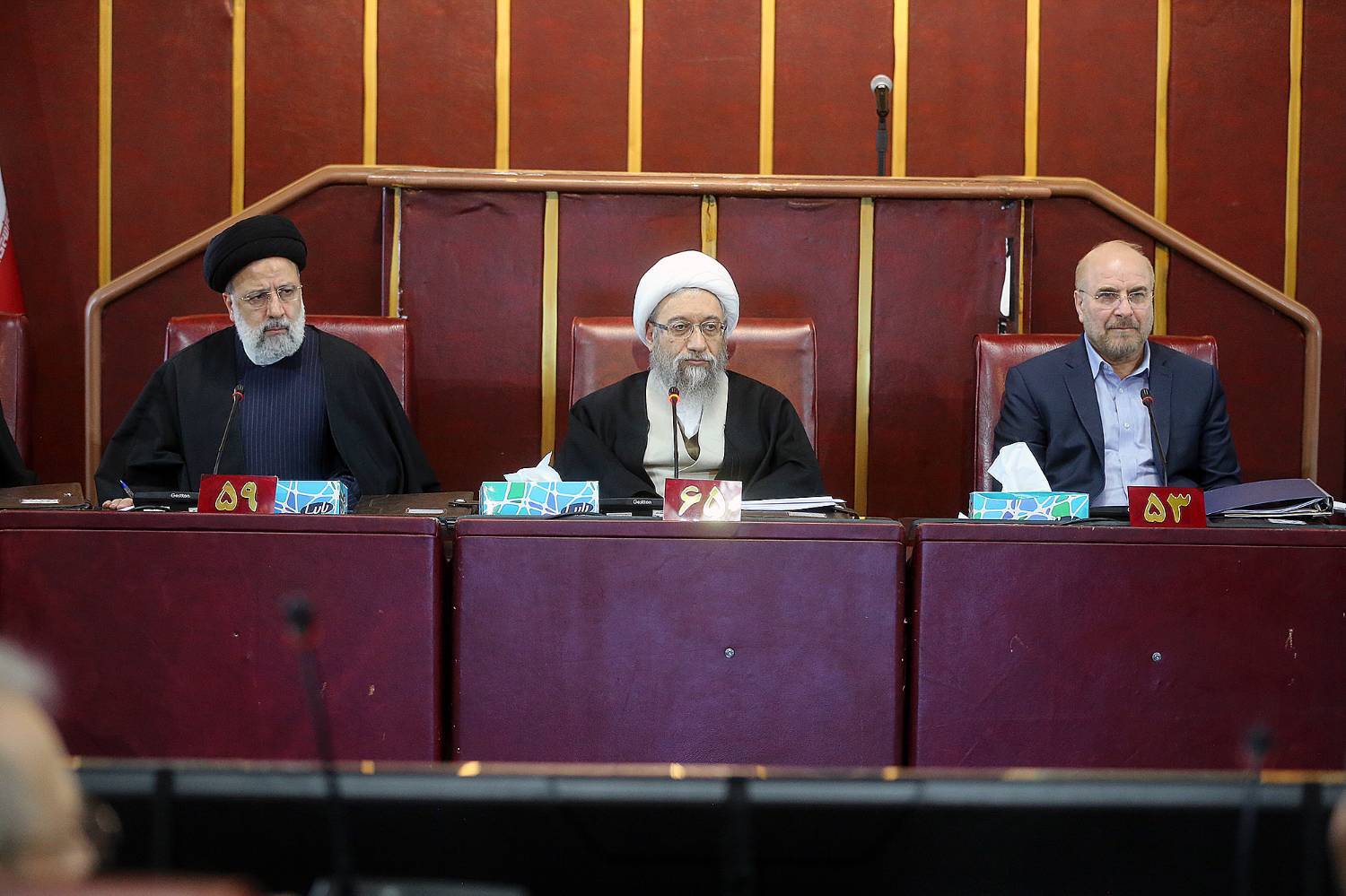 تخصیص ۱۳میلیارد و۶۰۰ میلیون یورو به نرخ ارز ترجیحی برای واردات کالاهای اساسی کشاورزی، دارو و مواد اولیه تخصیص ۱۳میلیارد و۶۰۰ میلیون یورو به نرخ ارز ترجیحی برای واردات کالاهای اساسی کشاورزی، دارو و مواد اولیه