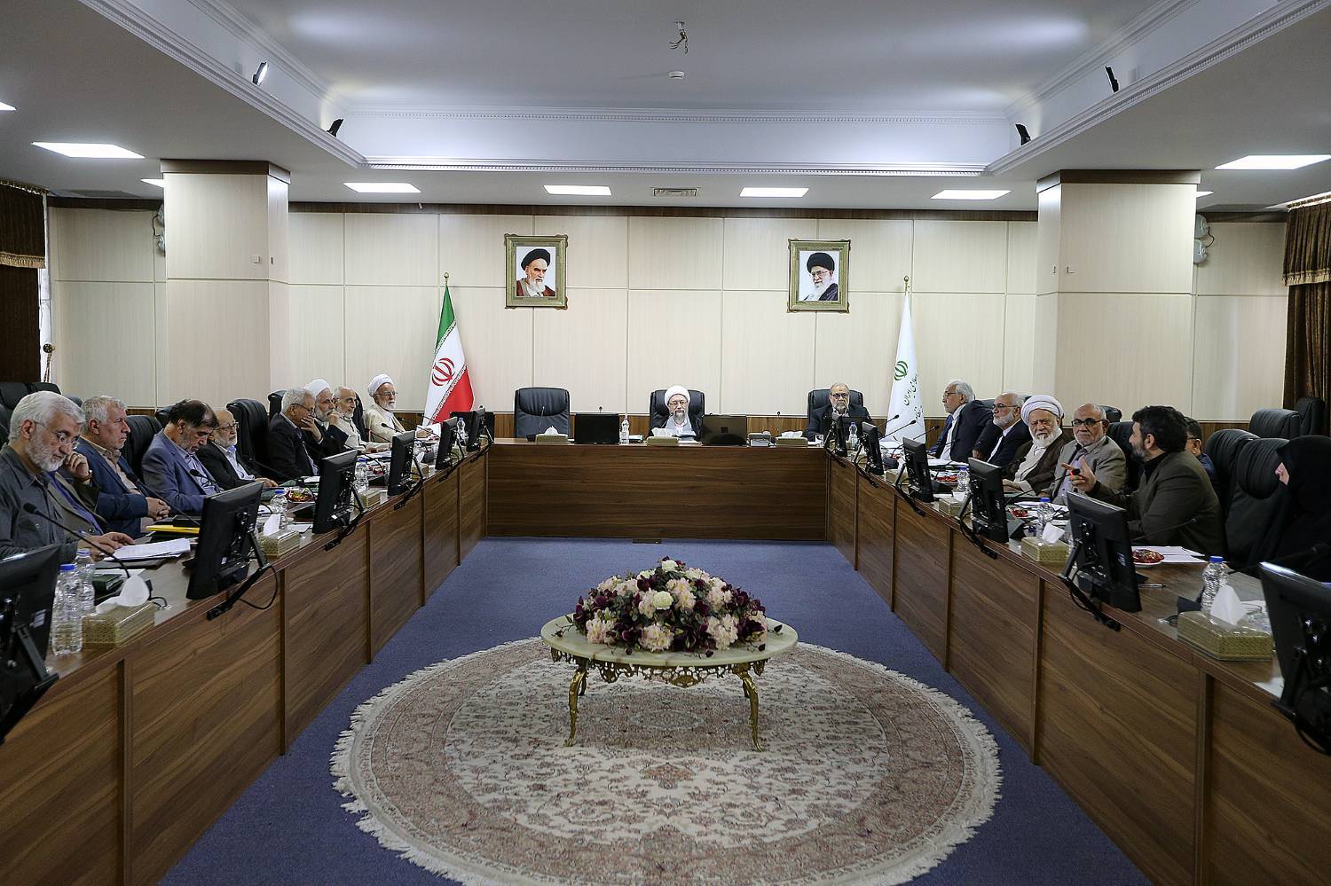 هیئت عالی نظارت مجمع، ایجاد منطقه آزاد تجاری-صنعتی«سرخس»،«دوغارون» و «مازندران» و «ماده 15مصوبه حمایت از گزارشگران فساد» را مغایر سیاست های کلی نظام ندانست هیئت عالی نظارت مجمع، ایجاد منطقه آزاد تجاری-صنعتی«سرخس»،«دوغارون» و «مازندران» و «ماده 15مصوبه حمایت از گزارشگران فساد» را مغایر سیاست های کلی نظام ندانست