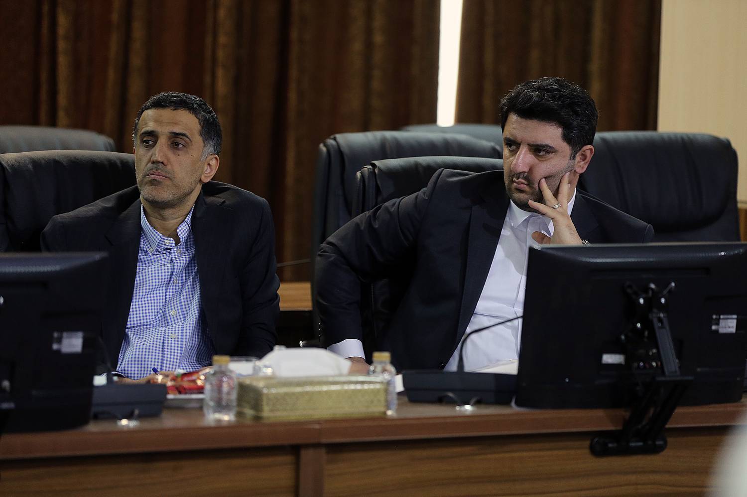 گزارش تصویری جلسه کمیسیون مشترک اقتصادی، بازرگانی و اداری و حقوقی و قضایی مجمع تشخیص مصلحت نظام با موضوع بررسی ماده ۲۲ طرح بانک مرکزی ارجاع شده از شورای مجمع