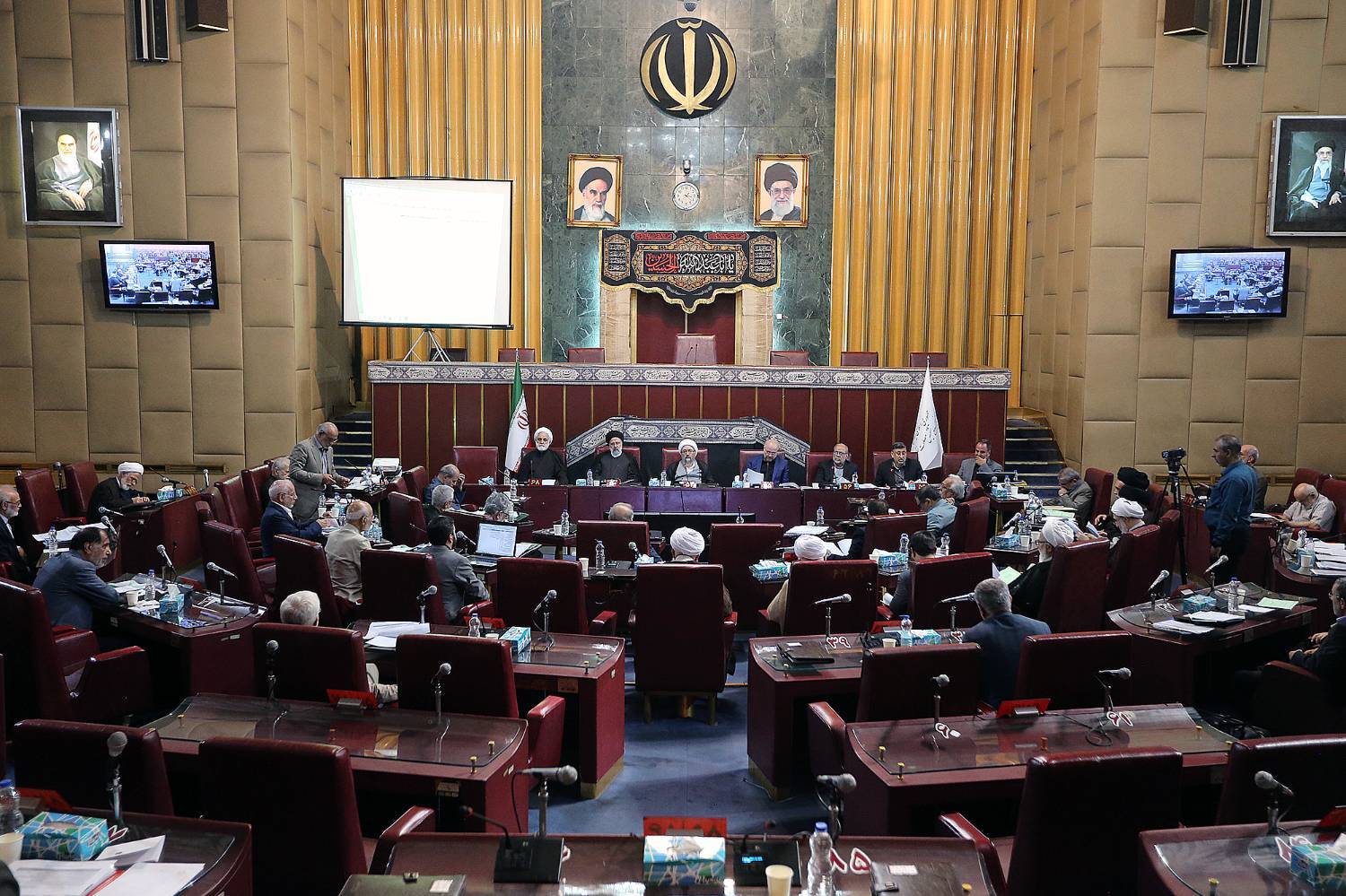 آیت الله آملی لاریجانی با تبریک هفته دولت: از دولت محترم می خواهیم خدمات و دستاوردهای خود را برای مردم تشریح کند/ تصویب ترکیب هیئت عالی و بررسی جایگاه شورای فقهی بانک مرکزی توسط مجمع تشخیص مصلحت نظام آیت الله آملی لاریجانی با تبریک هفته دولت: از دولت محترم می خواهیم خدمات و دستاوردهای خود را برای مردم تشریح کند/ تصویب ترکیب هیئت عالی و بررسی جایگاه شورای فقهی بانک مرکزی توسط مجمع تشخیص مصلحت نظام