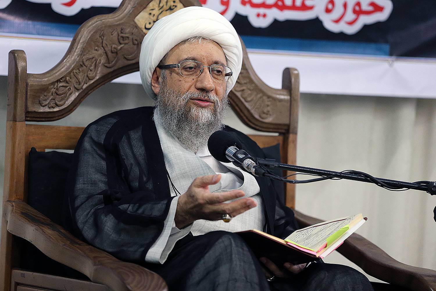 گزارش تصویری  حضور آیت الله آملی لاریجانی در مراسم سیزدهمین سالگرد ارتحال آیت الله سید موسی صالحی و یادواره شهدای والامقام روحانی شهرستان ساری/ 12 مهر 1402