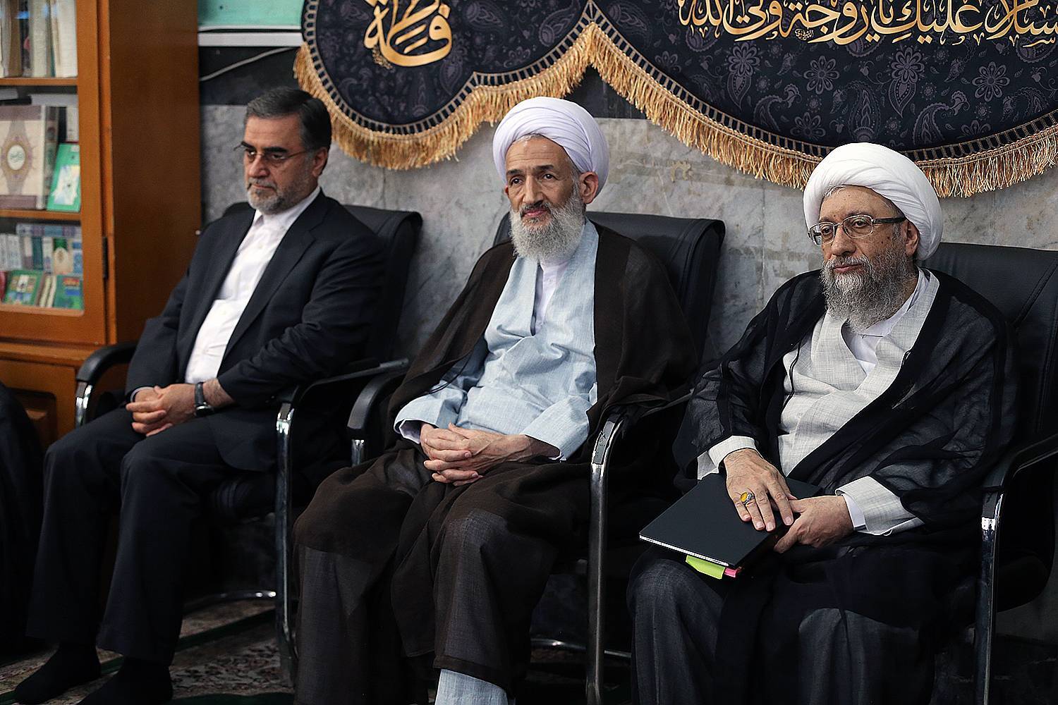 گزارش تصویری  حضور آیت الله آملی لاریجانی در مراسم سیزدهمین سالگرد ارتحال آیت الله سید موسی صالحی و یادواره شهدای والامقام روحانی شهرستان ساری/ 12 مهر 1402