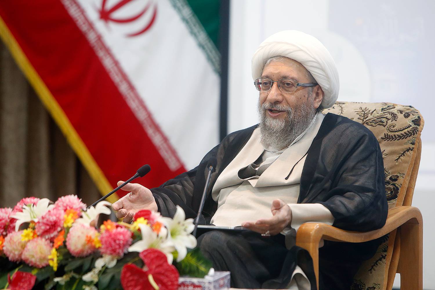 گزارش تصویری  مراسم رونمایی از نسخه سوم نرم‌افزار جامع اصول فقه در مرکز تحقیقات کامپیوتری علوم اسلامی(نور) قم با حضور آیت الله آملی لاریجانی