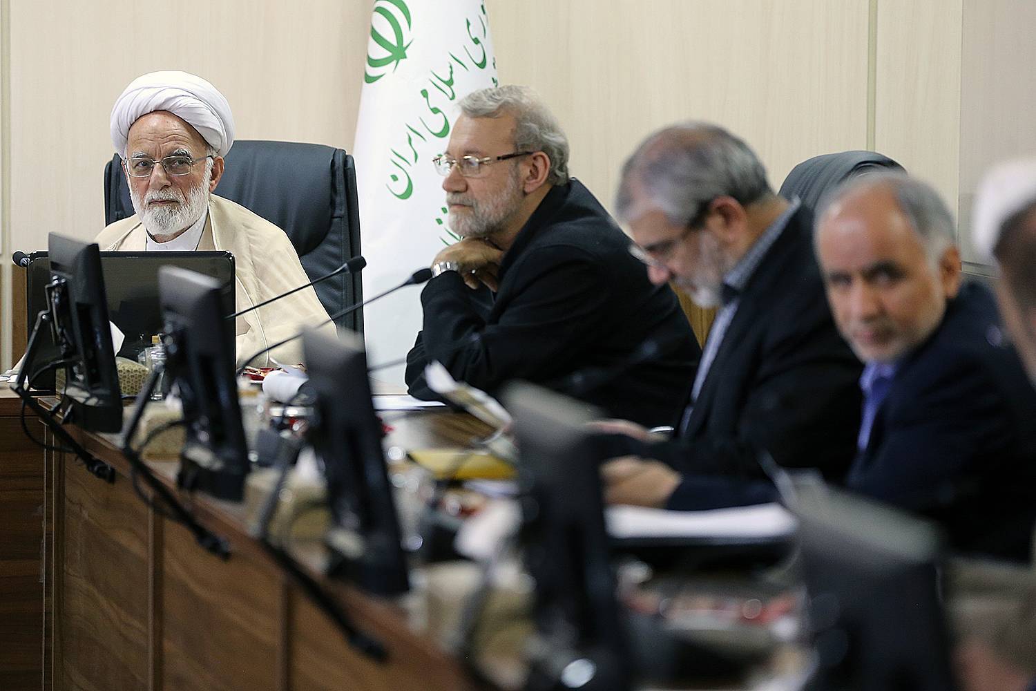 پایان بررسی طرح الزام به ثبت رسمی معاملات اموال غیر منقول در کمیسیون حقوقی و قضائی مجمع پایان بررسی طرح الزام به ثبت رسمی معاملات اموال غیر منقول در کمیسیون حقوقی و قضائی مجمع