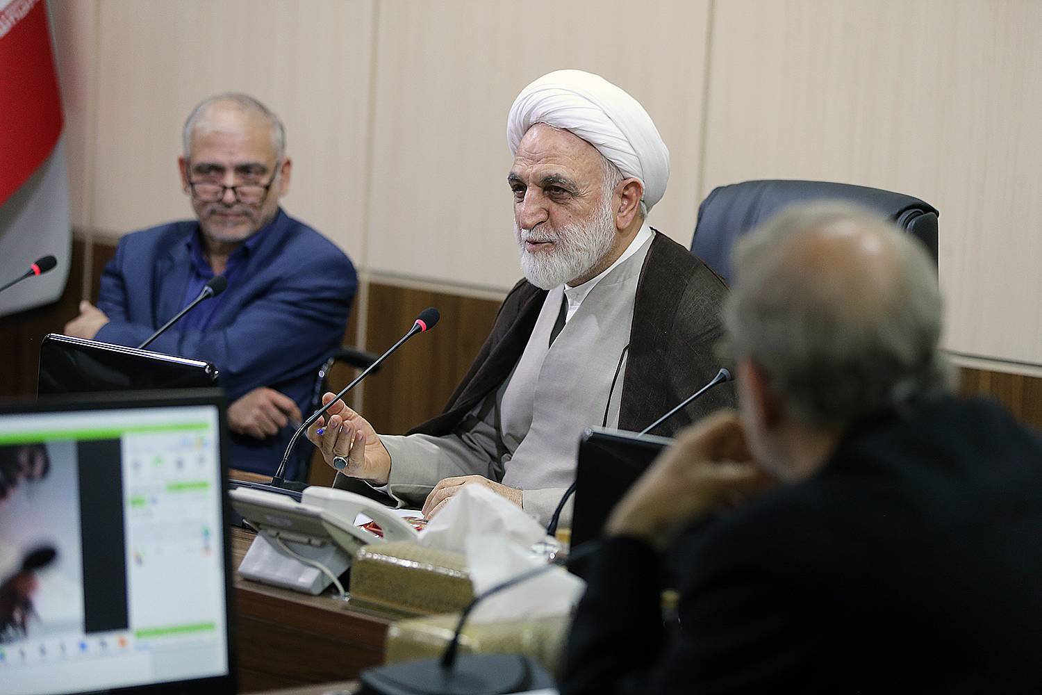 پایان بررسی طرح الزام به ثبت رسمی معاملات اموال غیر منقول در کمیسیون حقوقی و قضائی مجمع پایان بررسی طرح الزام به ثبت رسمی معاملات اموال غیر منقول در کمیسیون حقوقی و قضائی مجمع