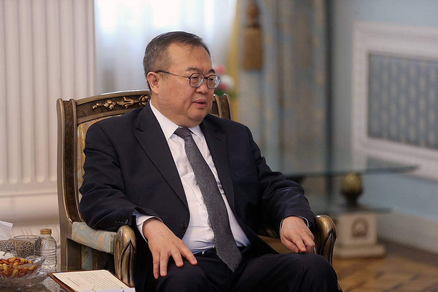 گزارش تصویری دیدار وزیر ارتباطات بین المللی چین با  آیت الله آملی لاریجانی/ 15 آذر 1402