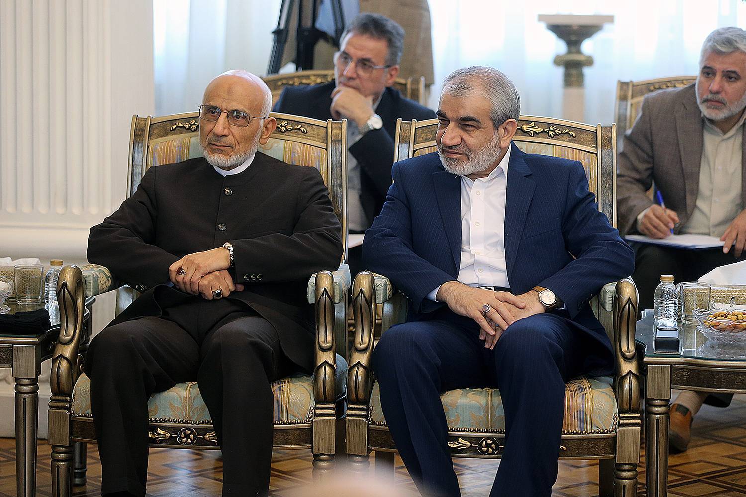 گزارش تصویری دیدار وزیر ارتباطات بین المللی چین با  آیت الله آملی لاریجانی/ 15 آذر 1402