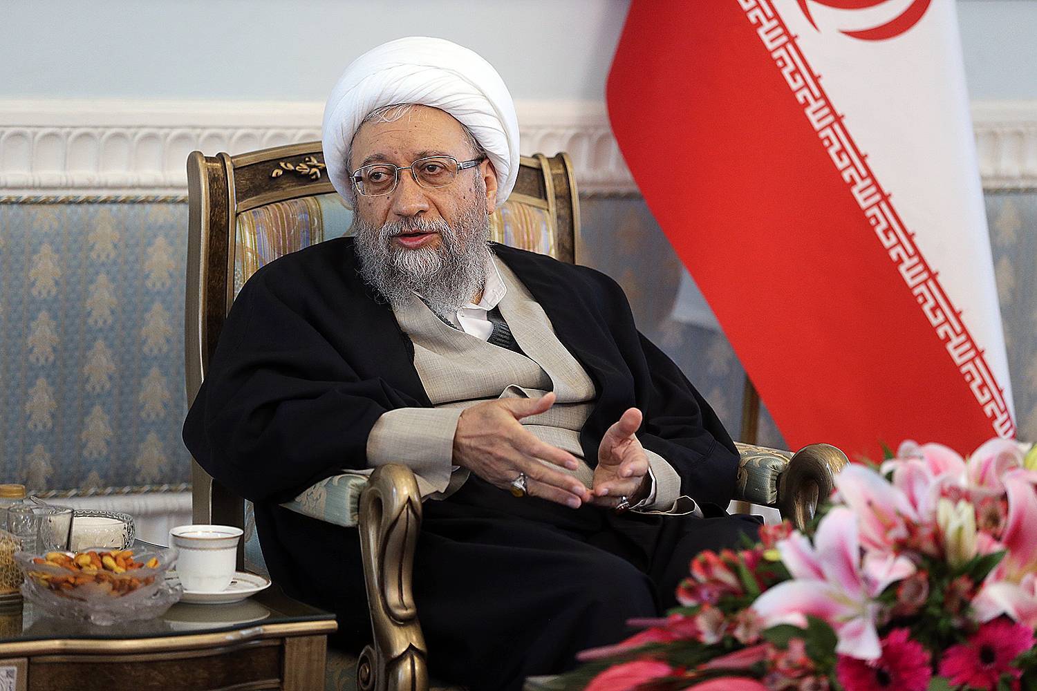 گزارش تصویری دیدار وزیر ارتباطات بین المللی چین با  آیت الله آملی لاریجانی/ 15 آذر 1402