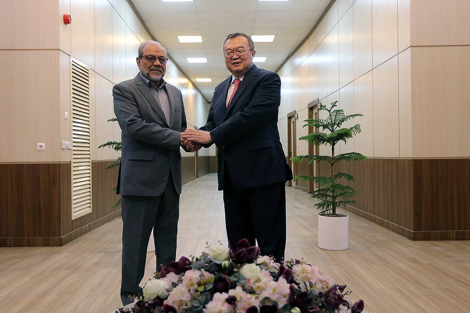 گزارش تصویری دیدار دبیر مجمع تشخیص مصلحت نظام با وزیر ارتباطات بین المللی چین/14 آذر 1402