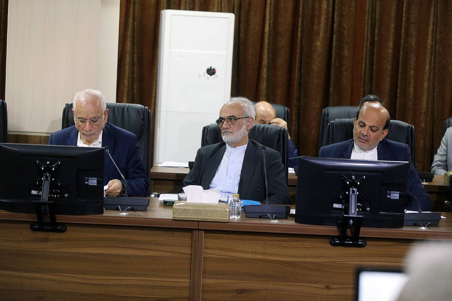 عدم انطباق بند (۹) سیاست های کلی برنامه هفتم / طرح های عظیم اقتصادی ملی و پیشران باید بصورت شفاف درج شوند عدم انطباق بند (۹) سیاست های کلی برنامه هفتم / طرح های عظیم اقتصادی ملی و پیشران باید بصورت شفاف درج شوند