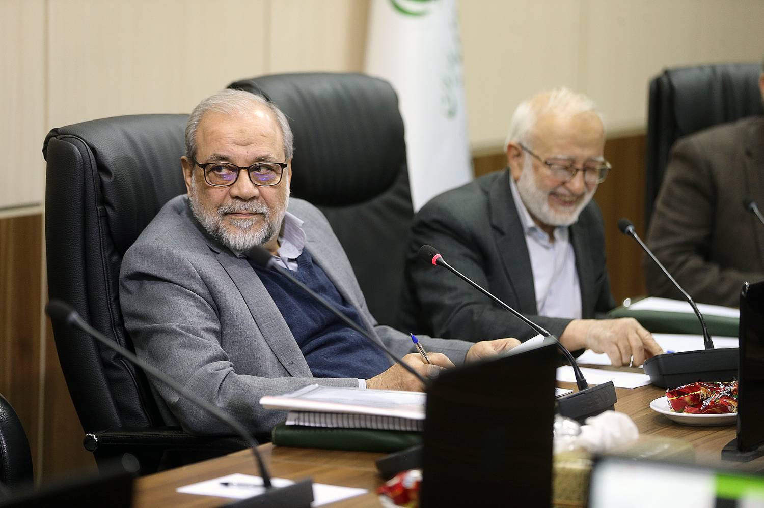 گزارش تصویری جلسه هیات عالی نظارت با موضوع بررسی مصوبه اصلاحی مجلس در خصوص لایحه حمایت از خانواده از طریق ترویج فرهنگ عفاف و حجاب از حیث مغایر با سیاست های کلی نظام /21 آذر 1402