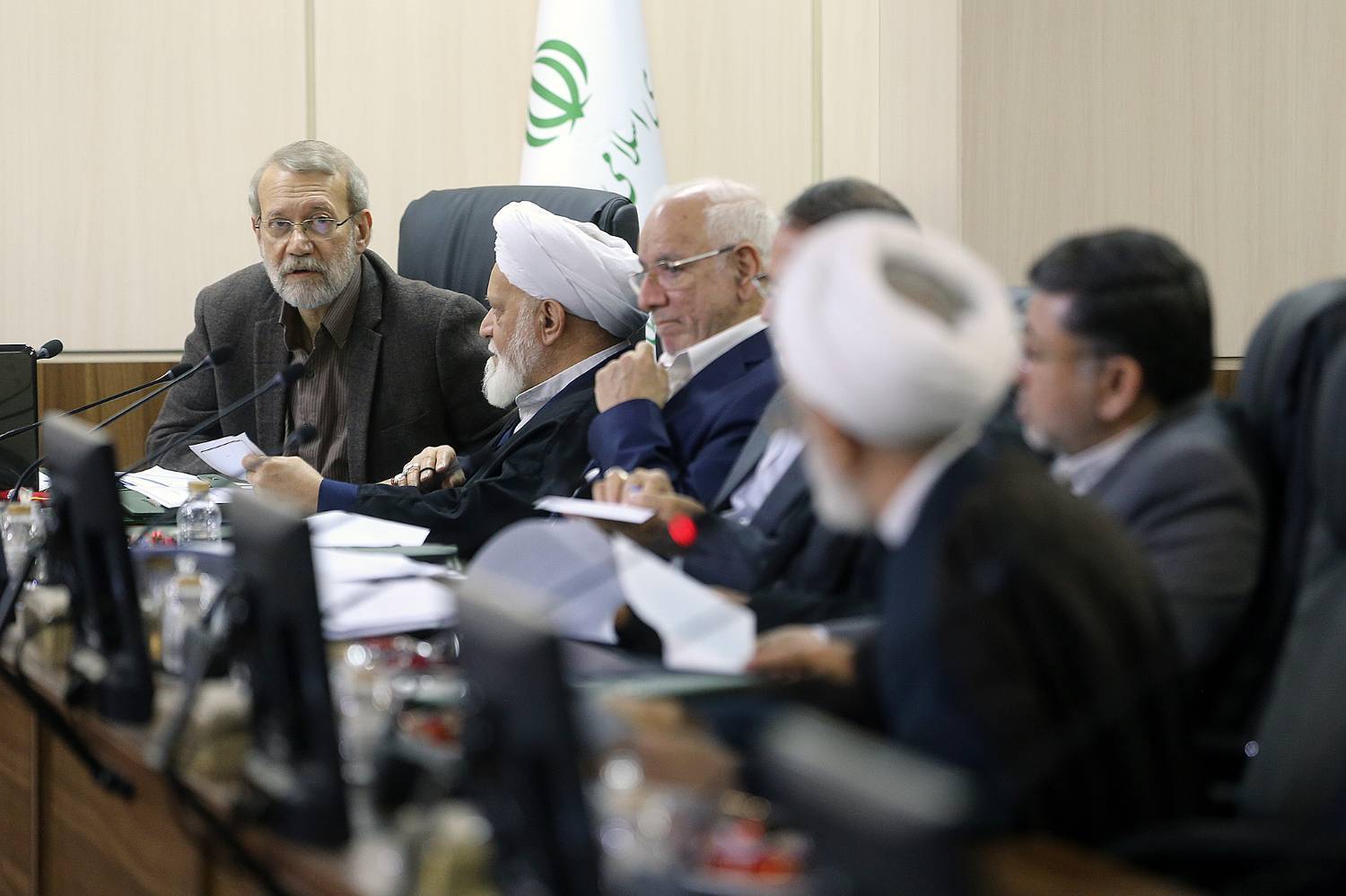 گزارش تصویری جلسه هیات عالی نظارت با موضوع بررسی مصوبه اصلاحی مجلس در خصوص لایحه حمایت از خانواده از طریق ترویج فرهنگ عفاف و حجاب از حیث مغایر با سیاست های کلی نظام /21 آذر 1402