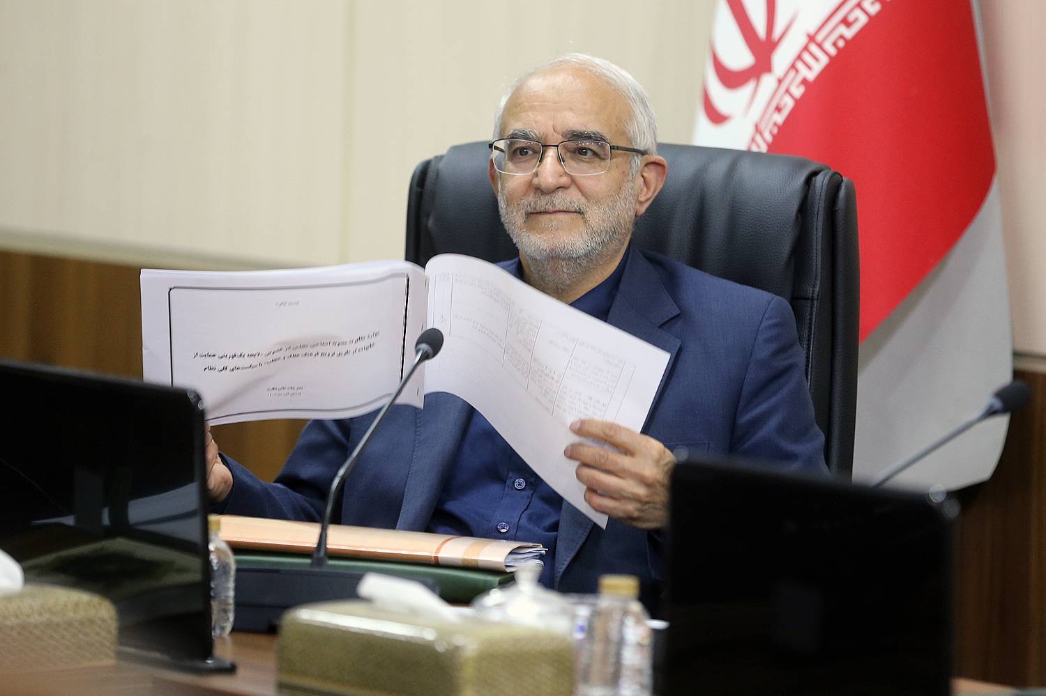 گزارش تصویری جلسه هیات عالی نظارت با موضوع بررسی مصوبه اصلاحی مجلس در خصوص لایحه حمایت از خانواده از طریق ترویج فرهنگ عفاف و حجاب از حیث مغایر با سیاست های کلی نظام /21 آذر 1402