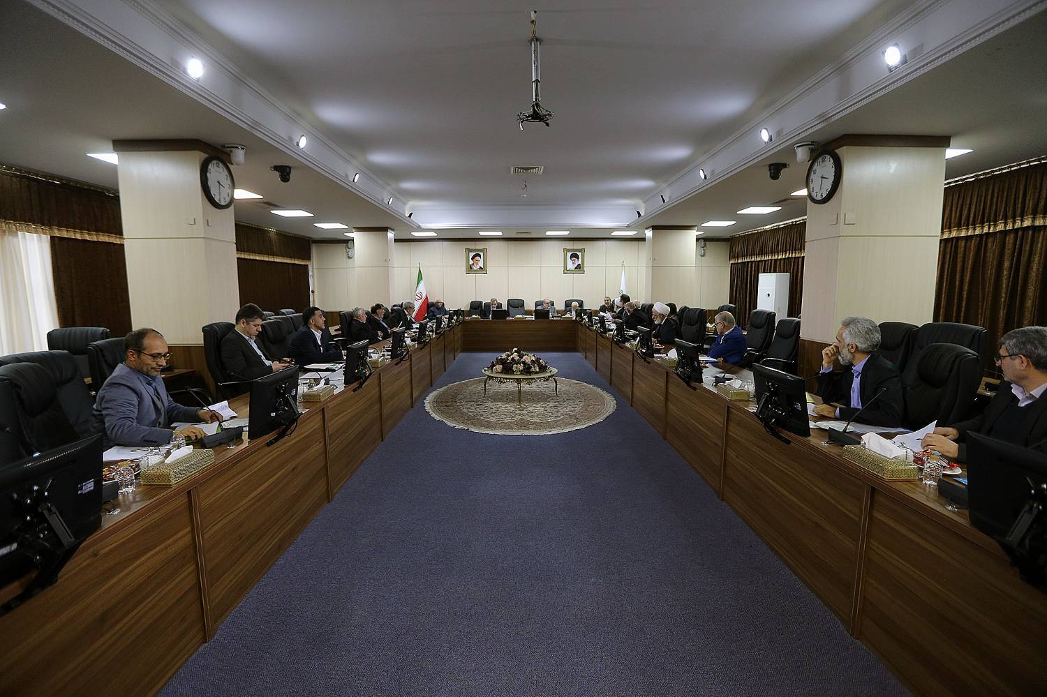 گزارش تصویری جلسه هیات عالی نظارت با موضوع بررسی مصوبه اصلاحی مجلس در خصوص لایحه حمایت از خانواده از طریق ترویج فرهنگ عفاف و حجاب از حیث مغایر با سیاست های کلی نظام /21 آذر 1402