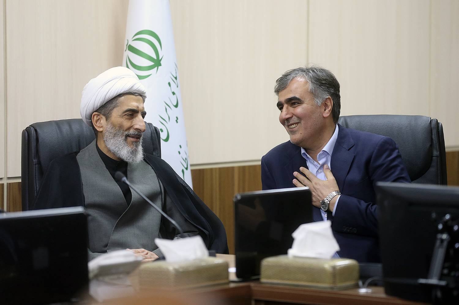 گزارش تصویری دیدار نوروزی  رئیس مجمع تشخیص مصلحت نظام با مقامات کشوری ،اعضا، مدیران و کارکنان مجمع تشخیص مصلحت نظام/14 فروردین 1403