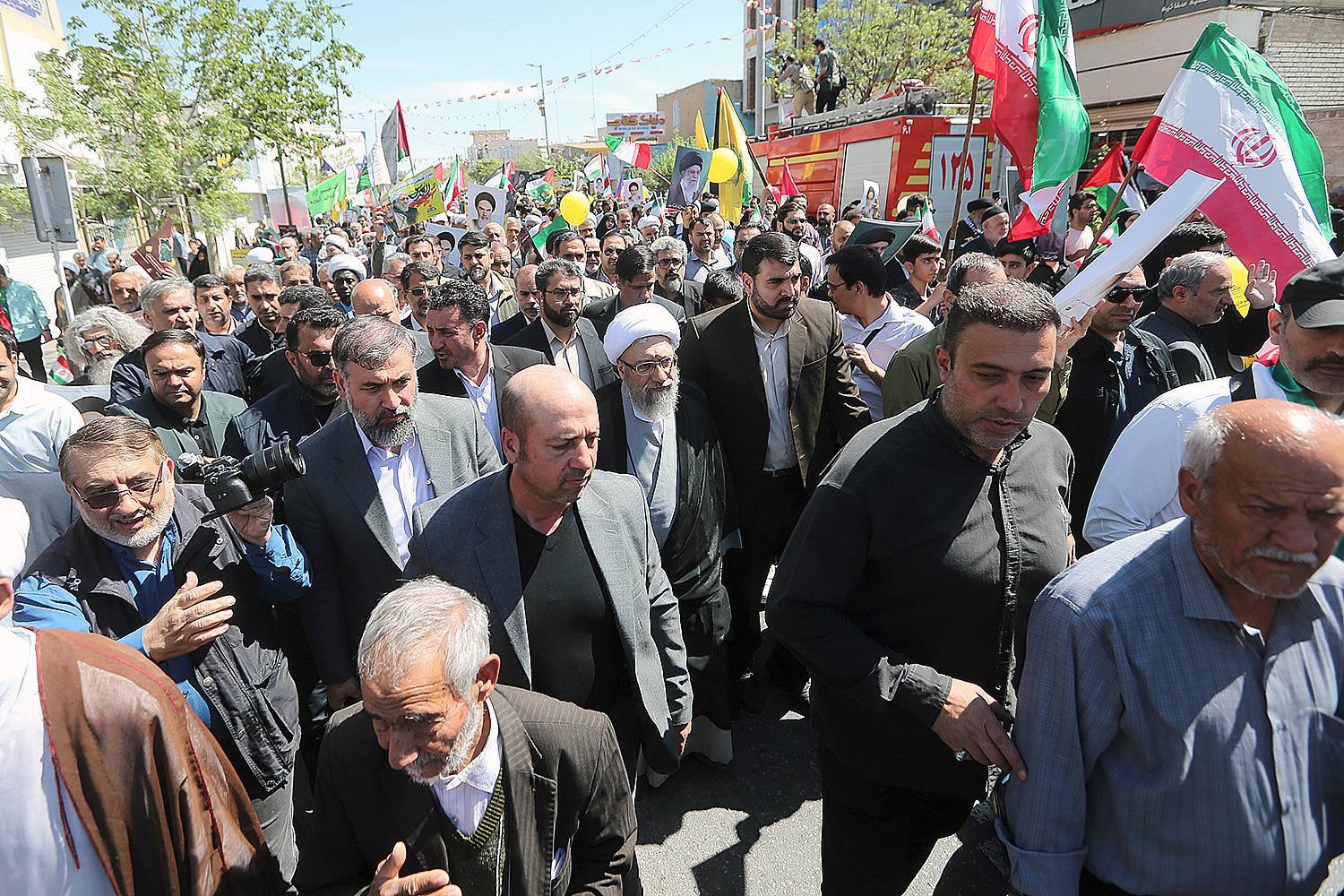 گزارش تصویری حضور رییس مجمع تشخیص مصلحت نظام در راهپیمایی روز جهانی قدس در شهر مقدس قم /17 فروردین 1403