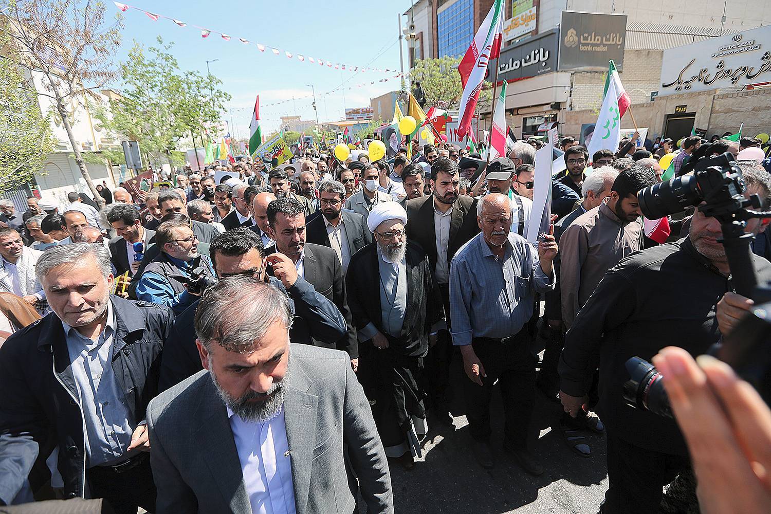 گزارش تصویری حضور رییس مجمع تشخیص مصلحت نظام در راهپیمایی روز جهانی قدس در شهر مقدس قم /17 فروردین 1403