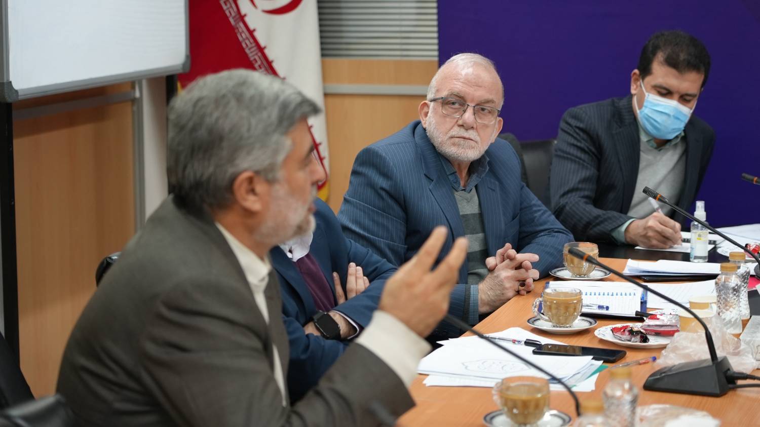 گزارش تصویری جلسه کمیسیون گزارش تصویری جلسه کمیسیون