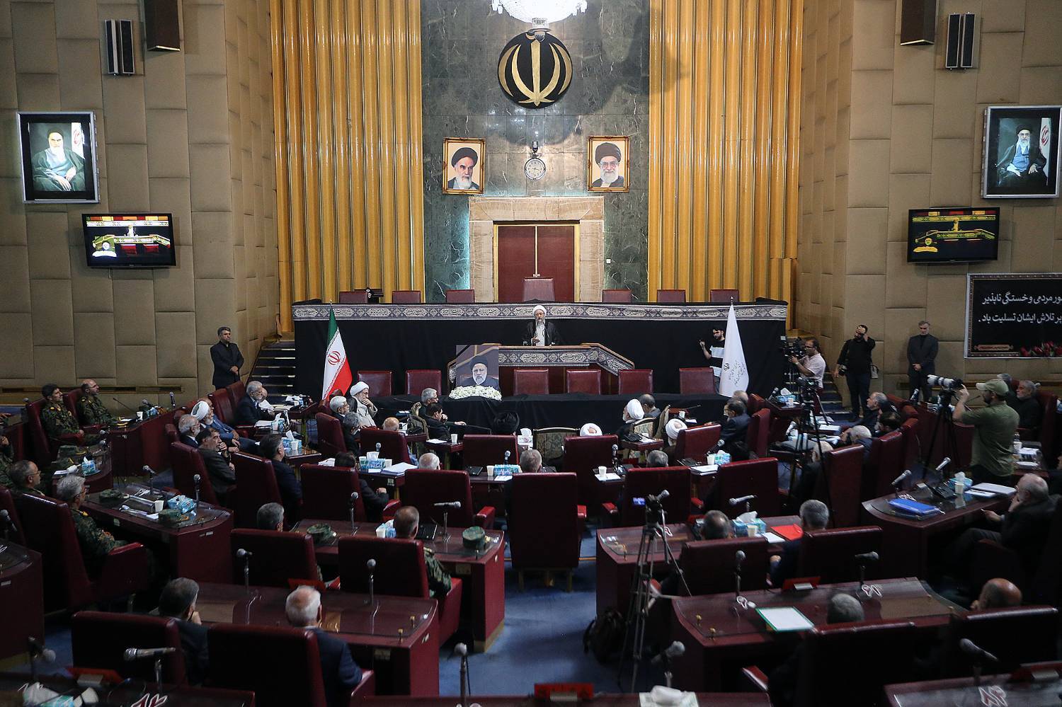 گزارش تصویری مراسم یادبود شهید آیت الله رئیسی در مجمع تشخیص مصلحت نظام/9 خرداد 1403