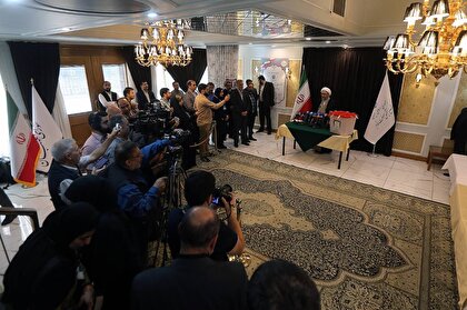 گزارش تصویری حضور رئیس مجمع تشخیص مصلحت نظام در پای صندوق اخذ رای در دور دوم چهاردهمین انتخابات ریاست جمهوری/15 تیر 1403