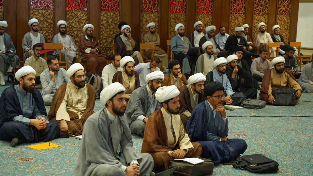 شاهد تلاش برخی از جریانها برای تضعیف نقش حوزههای علمیه هستیم شاهد تلاش برخی از جریانها برای تضعیف نقش حوزههای علمیه هستیم