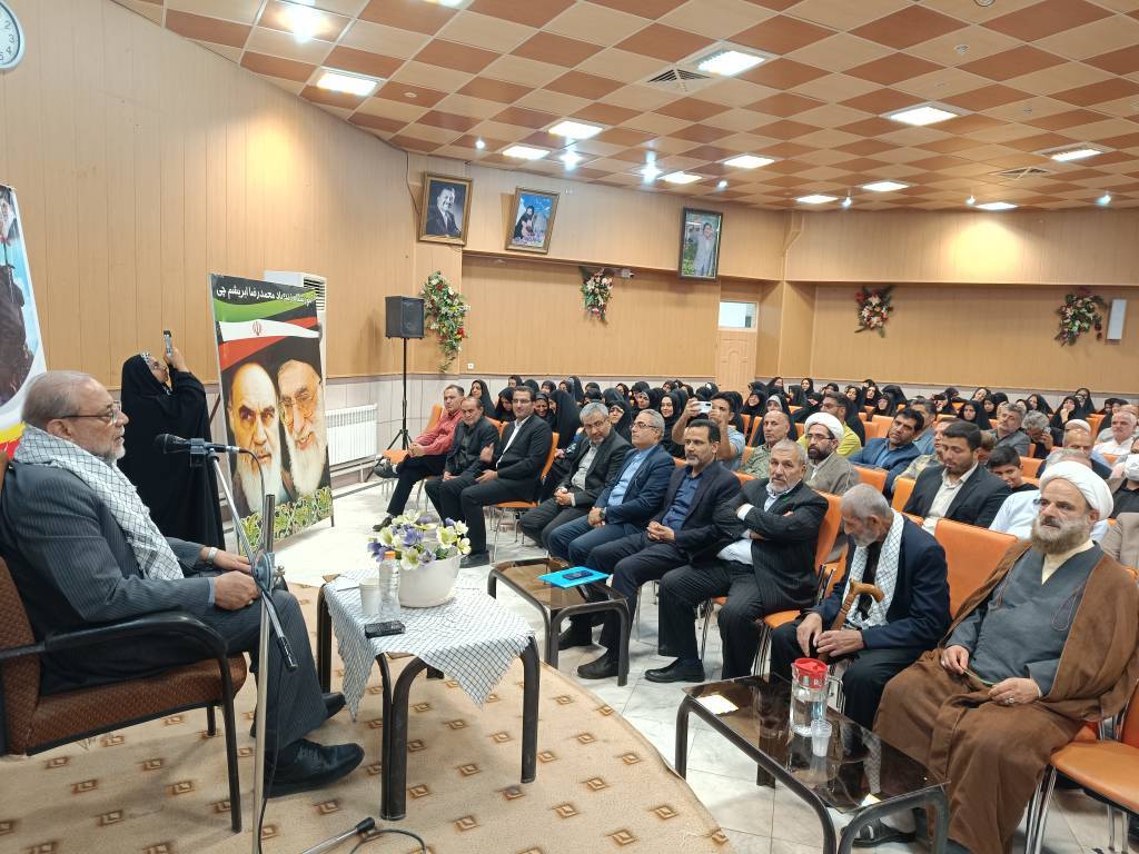 کشور باید تا مرحله بازدارندگی توان نظامی خود را حفظ کند کشور باید تا مرحله بازدارندگی توان نظامی خود را حفظ کند