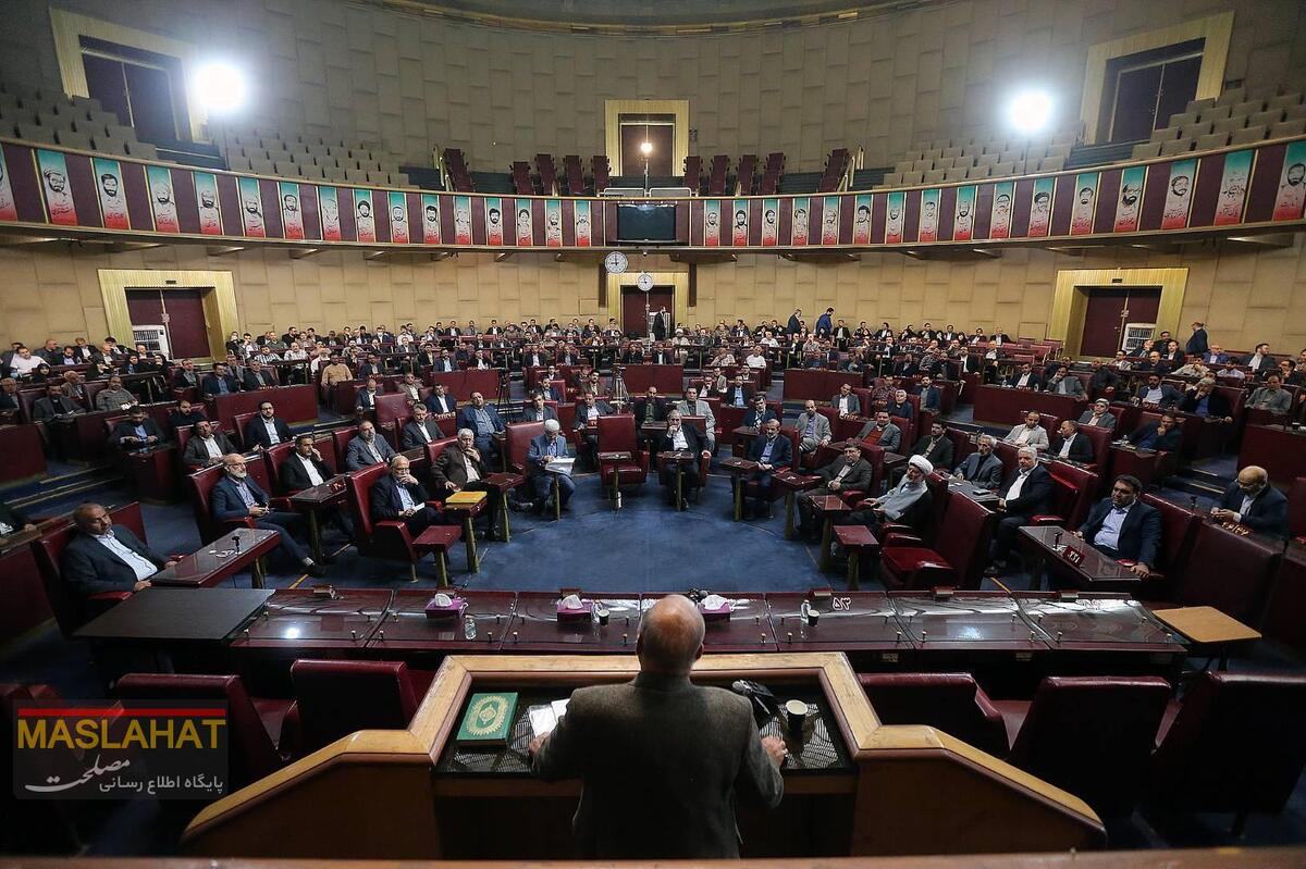 گزارش تصویری دیدار نوروزی دبیر مجمع تشخیص مصلحت نظام  با جمعی از کارکنان مجمع تشخیص مصلحت نظام