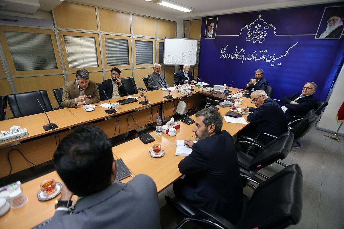 جزئیات جلسه کمیسیون اقتصادی مجمع با روسای اسبق بانک مرکزی