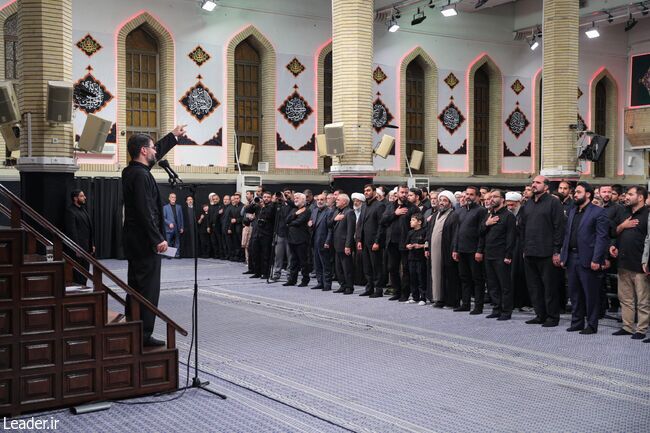 گزارش تصویری اولین شب مراسم عزاداری سید و سالار شهیدان(ع) در حسینیه امام خمینی(ره)