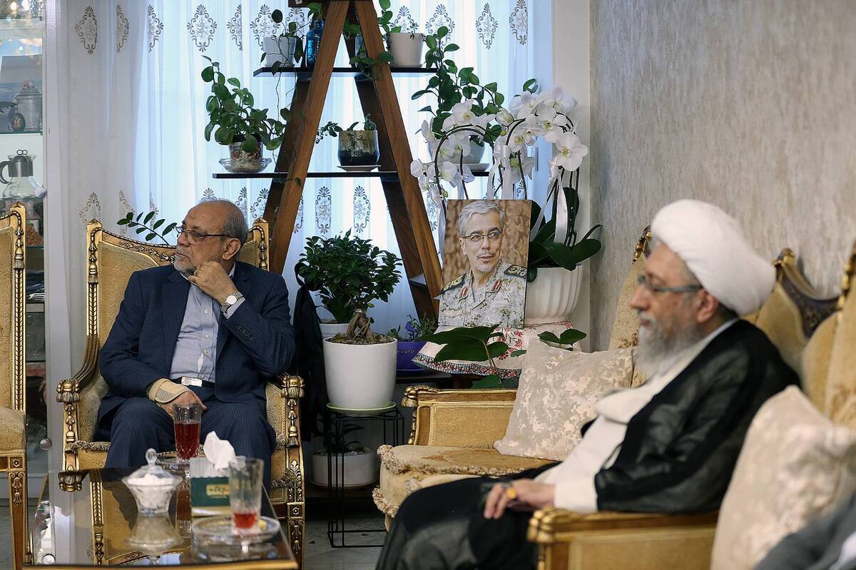 گزارش تصویری دیدار آیت‌الله آملی لاریجانی و دکتر ذوالقدر با خانواده سردار شهید باقری/ 1 مرداد 1404