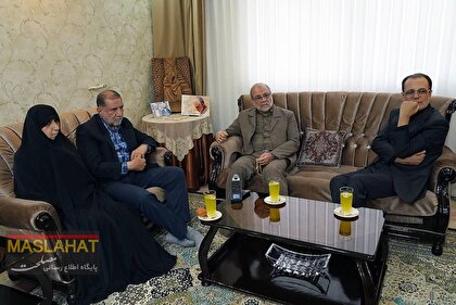 گزارش تصویری دیدار دکتر ذوالقدر با خانواده سردارشهید محمدحسن محقق / 13 مرداد 1404