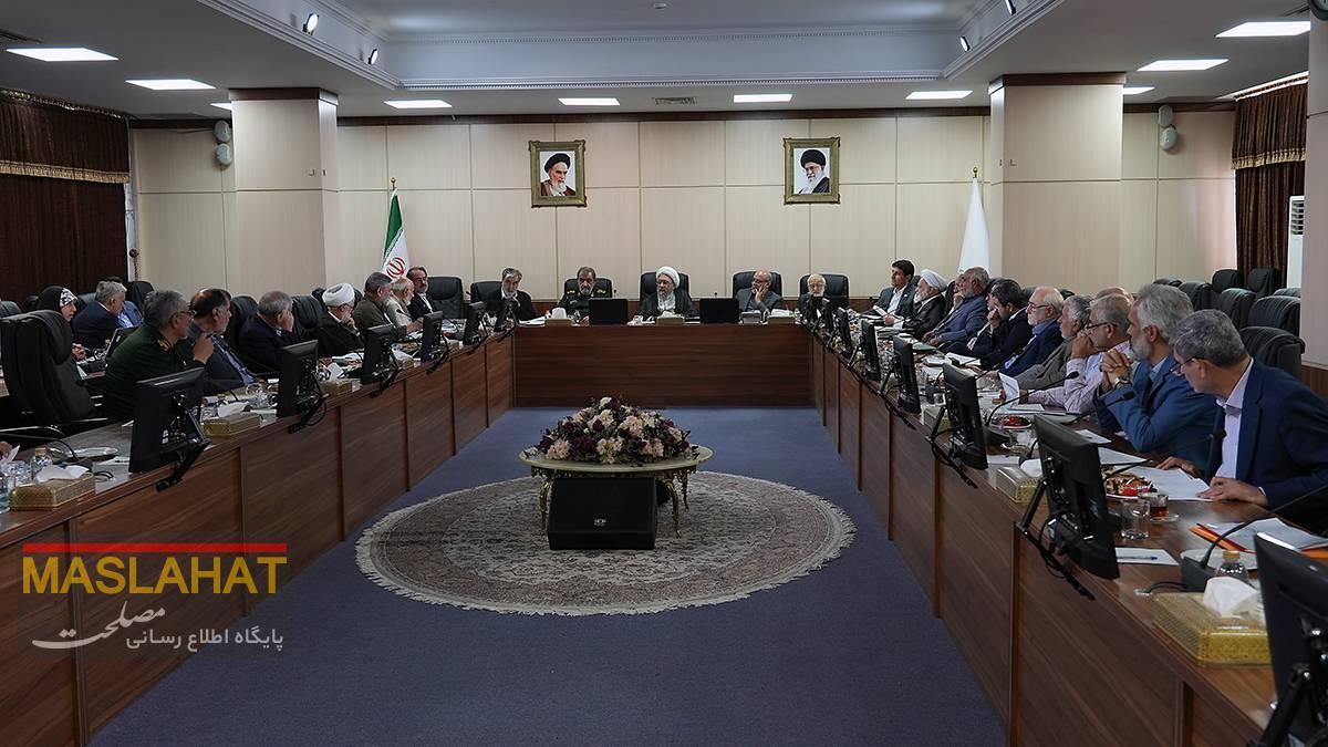 گزارش تصویری جلسه هیئت عالی نظارت با موضوع  رسیدگی  به اصلاحات مجلس به لایحه «ساماندهی پرنده‌های هدایت پذیر از دور (پهپاد) غیر نظامی» /11 شهرویور 1404