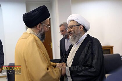 گزارش تصویری دیدار سید عمار حکیم با آیت الله آملی لاریجانی/ 16 شهریور 1404