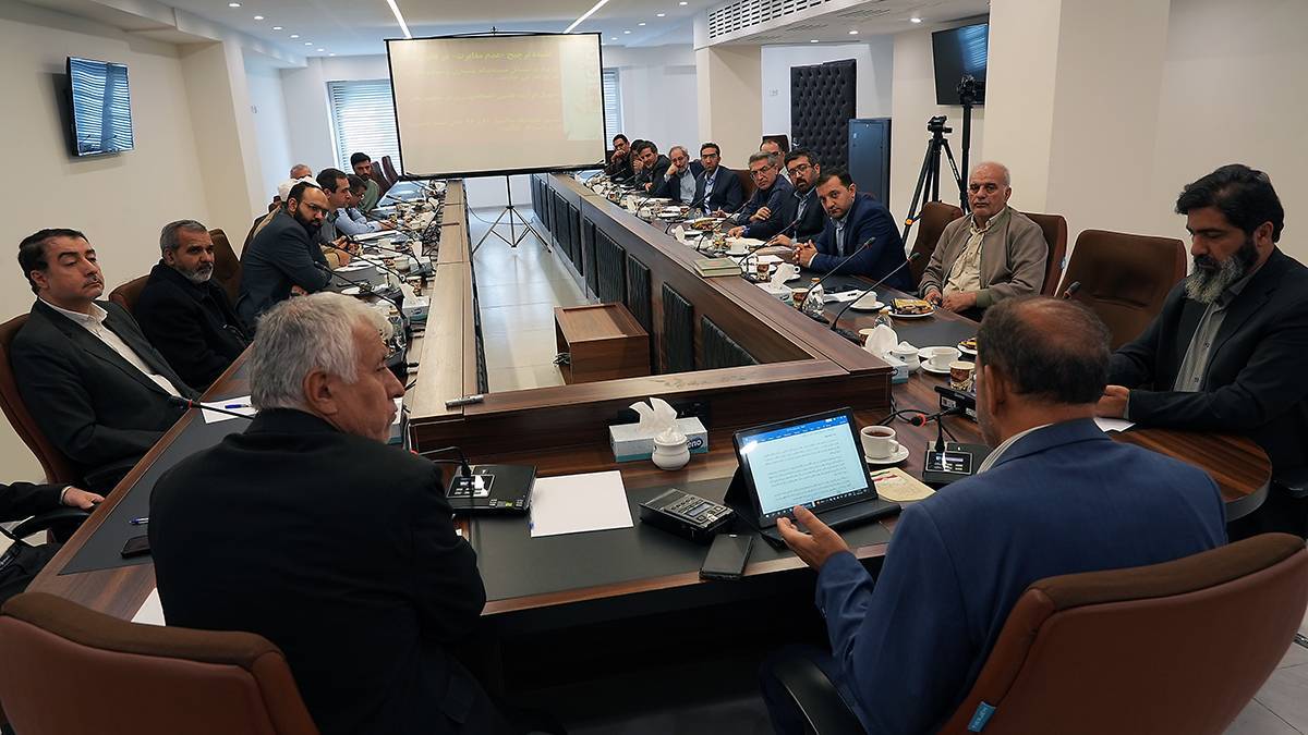 تبیین سیاست های نظام قانون گذاری وظیفه دانشگاه ها و نهادهای ذی ربط است تبیین سیاست های نظام قانون گذاری وظیفه دانشگاه ها و نهادهای ذی ربط است