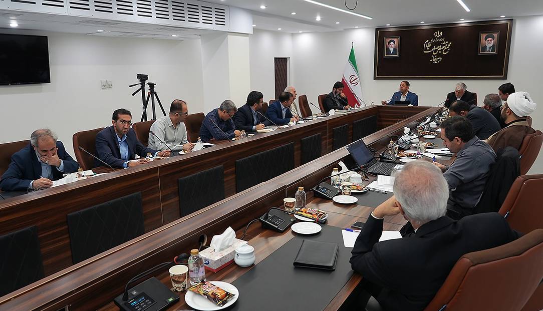 تبیین سیاست های نظام قانون گذاری وظیفه دانشگاه ها و نهادهای ذی ربط است تبیین سیاست های نظام قانون گذاری وظیفه دانشگاه ها و نهادهای ذی ربط است