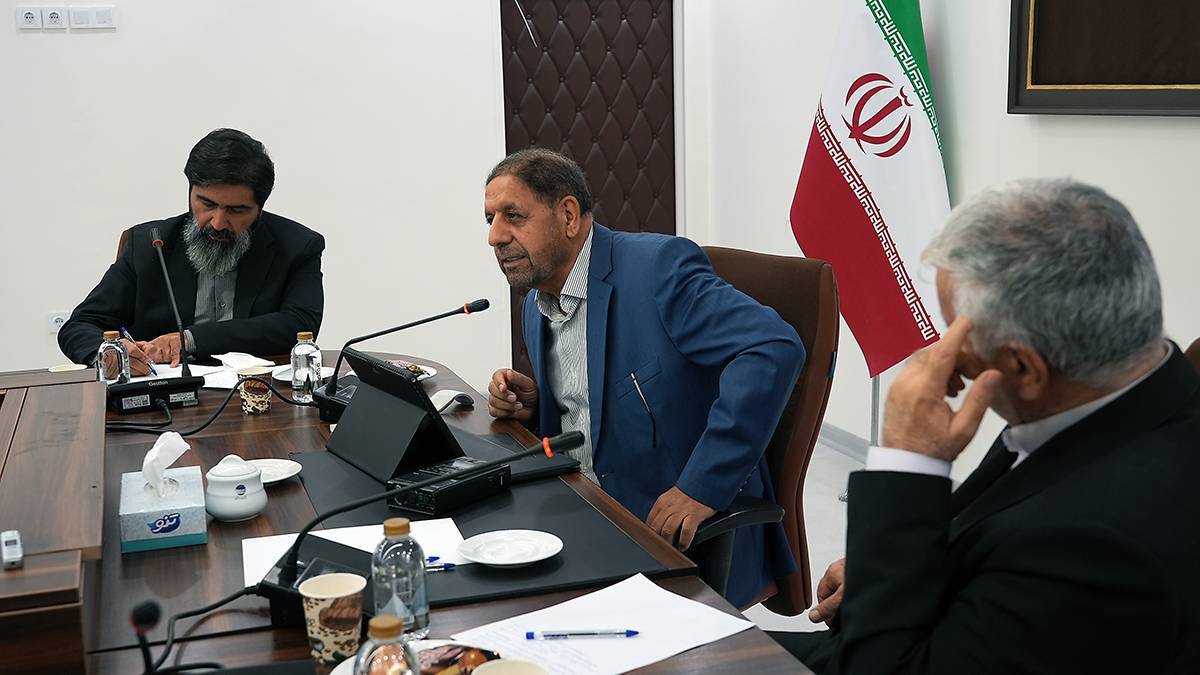 تبیین سیاست های نظام قانون گذاری وظیفه دانشگاه ها و نهادهای ذی ربط است تبیین سیاست های نظام قانون گذاری وظیفه دانشگاه ها و نهادهای ذی ربط است