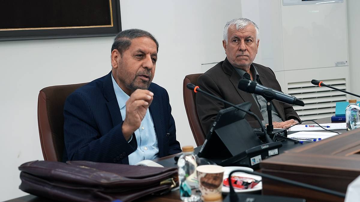 برنامه های تبیینی نقش اساسی در اجرای سیاست های کلی نظام دارد برنامه های تبیینی نقش اساسی در اجرای سیاست های کلی نظام دارد